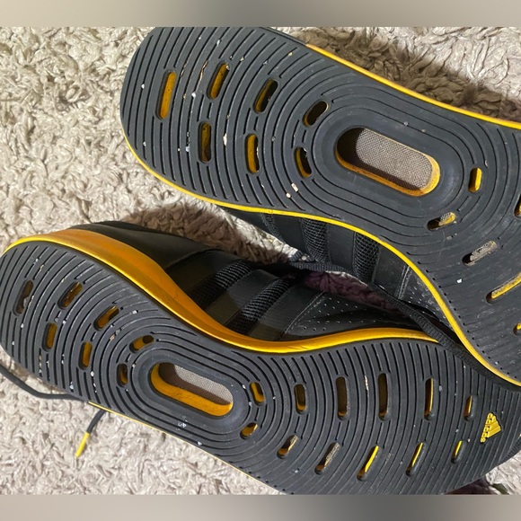 Running shoe - Picture 2 of 5